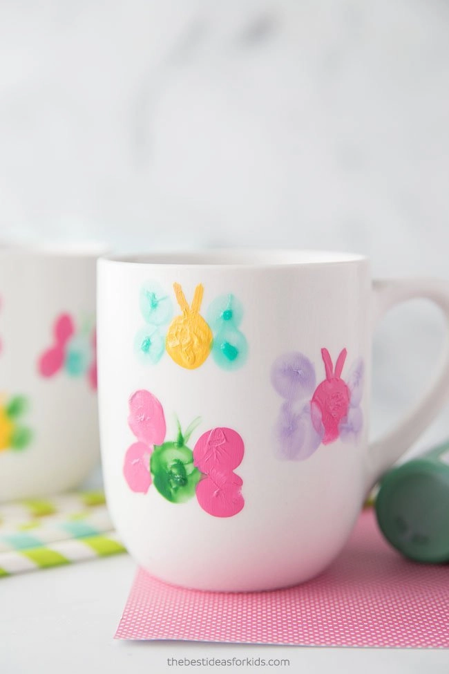 Fun and adorable spring and summer butterfly crafts for kids, preschoolers and toddlers