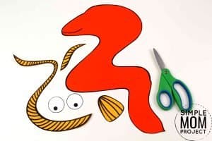 Fun and Easy Ocean Animal Eel Craft for Kids - Simple Mom Project