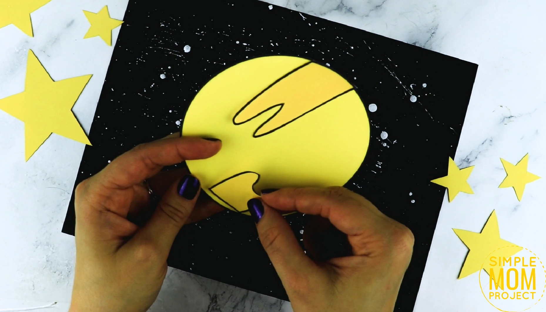 Easy Saturn Crafts for Preschoolers - CraftyThinking