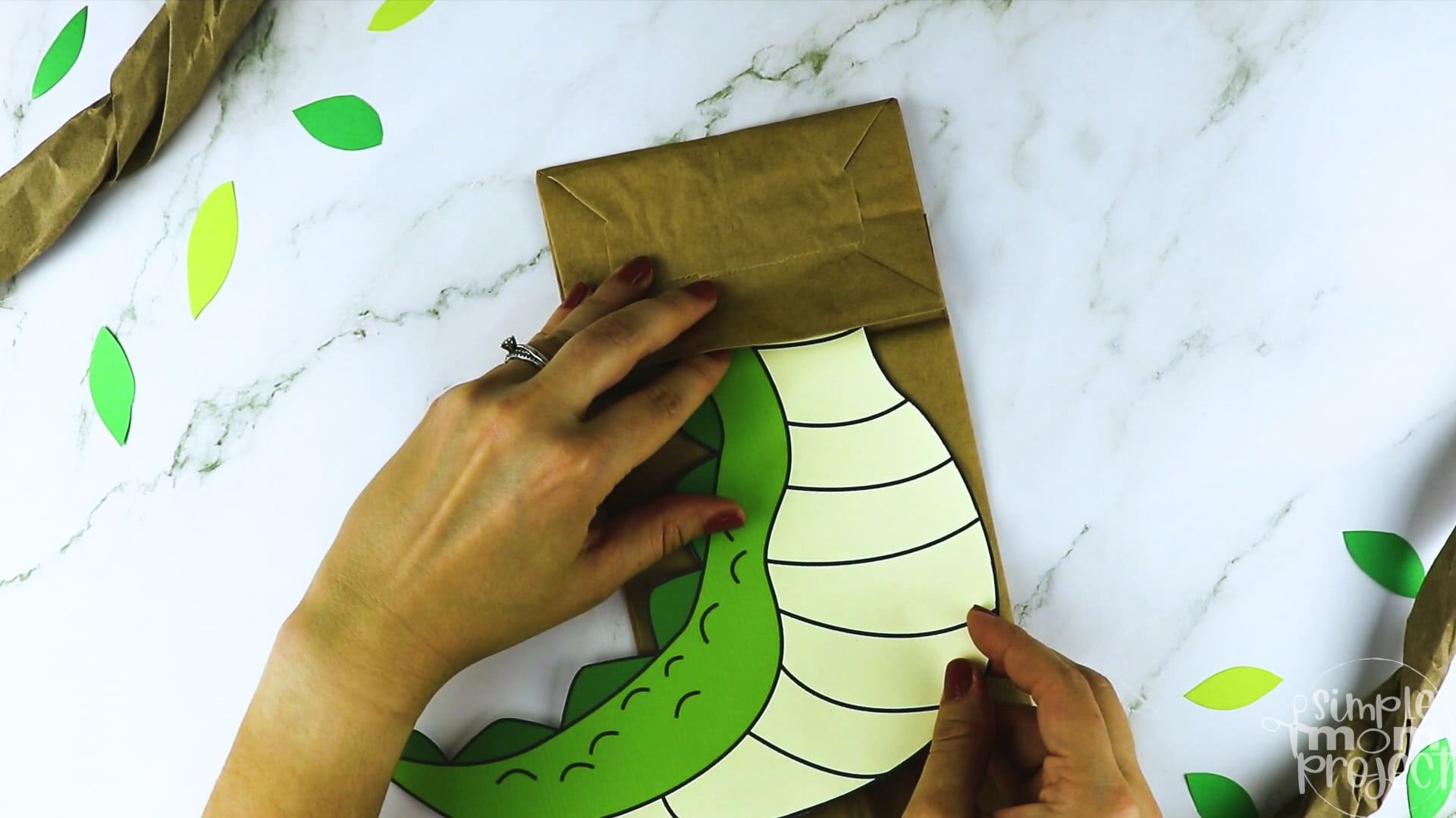 Printable Zoo Animal Alligator Paper Bag Puppet Craft for Kids, preschoolers, toddlers and kindergartners