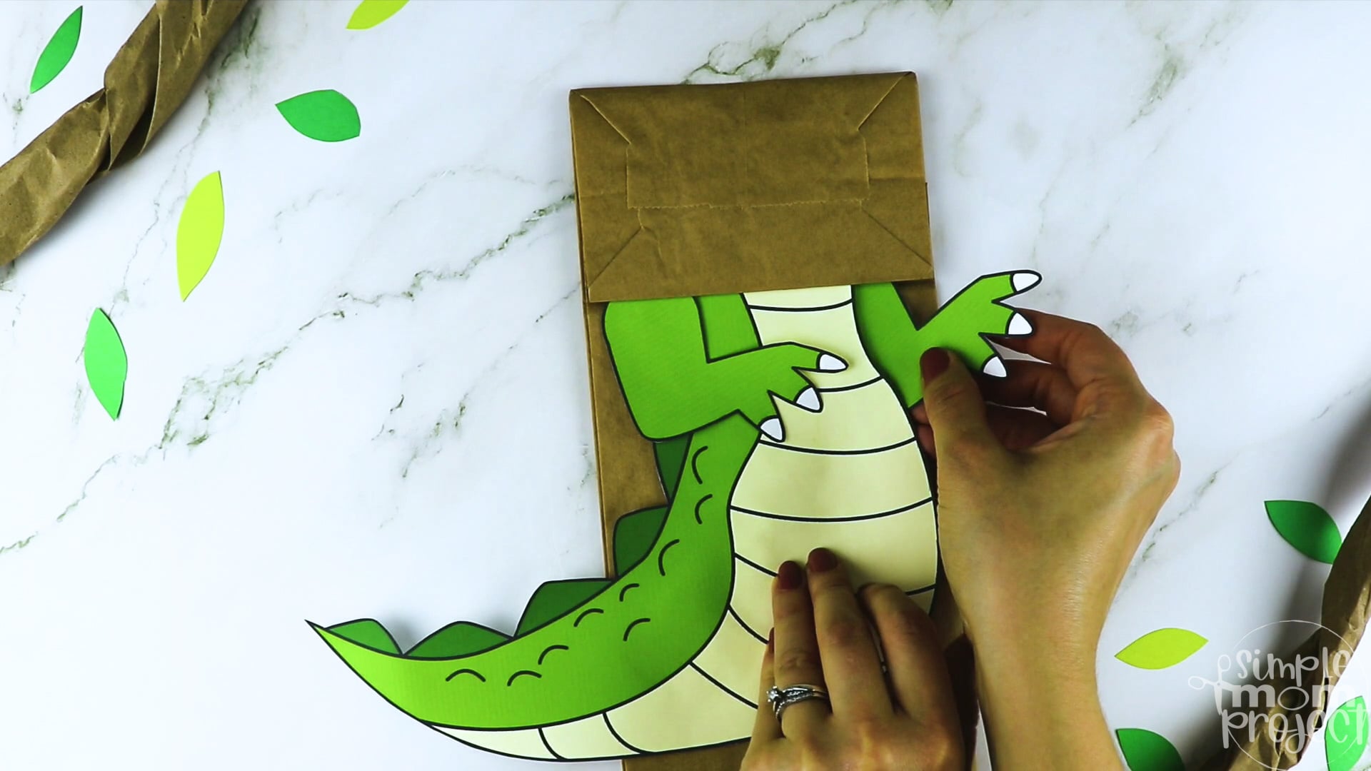 Printable Zoo Animal Alligator Paper Bag Puppet Craft for Kids, preschoolers, toddlers and kindergartners