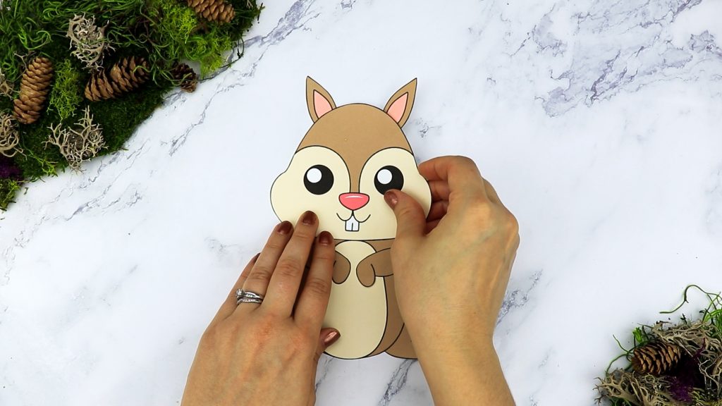 Free Printable Forest Squirrel Craft Template for kids, preschoolers, toddlers and kindergartners